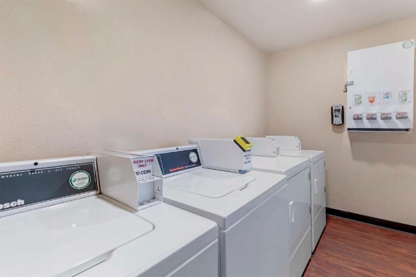 Best Western Plus Executive Inn image 11