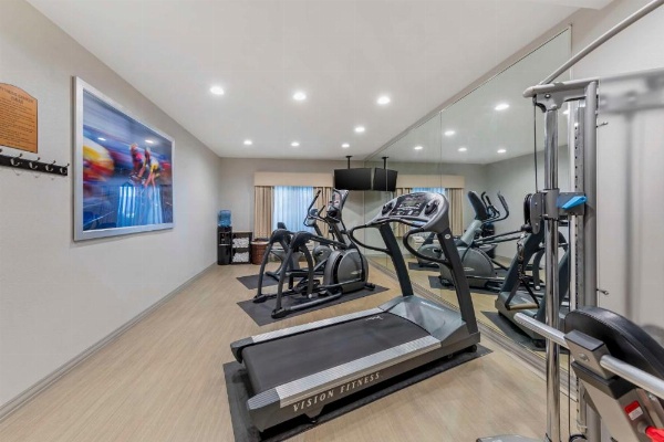 Best Western Plus Executive Inn image 24